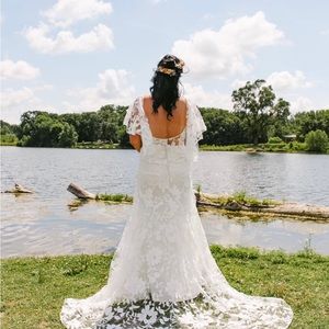 Wedding dress bought from boutique from modern dress.